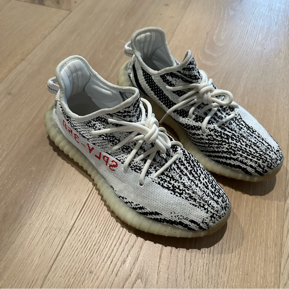 Adidas Yeezy Boost 350 V2 Zebra US M 7.5 CP9654